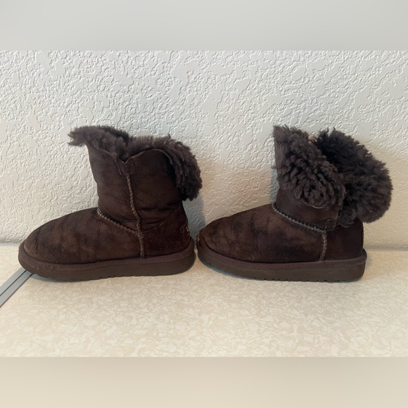 Chocolate Brown UGG boots Toddler 11 - Picture 2 of 8